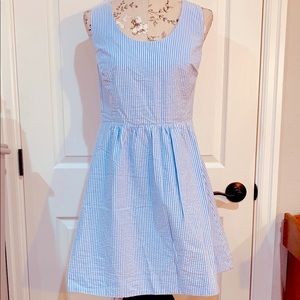 Vineyard vines, blue seersucker dress